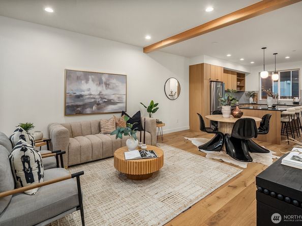 1806 E Mercer Street, Seattle WA 98112