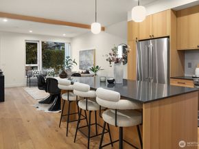1806 E Mercer Street, Seattle WA 98112