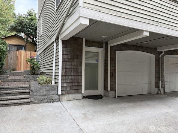 158 15th Avenue B, Seattle WA 98122