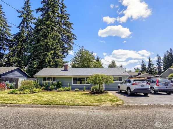 21801 51st Avenue W, Mountlake Terrace WA 98043