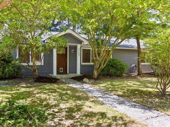 22605 61st Avenue W, Mountlake Terrace WA 98043