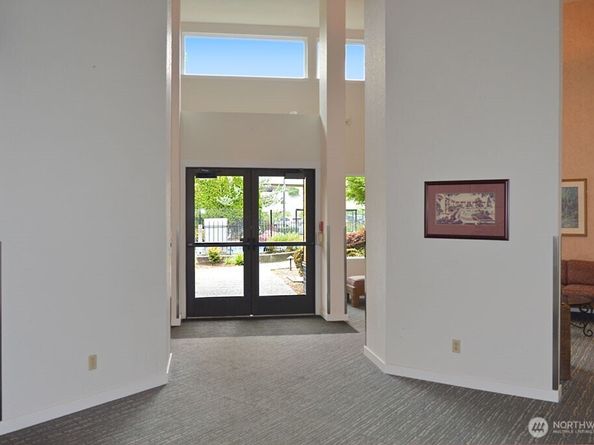 11300 1st Avenue NE 321, Seattle WA 98125