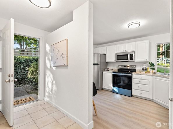 13150 102nd Lane NE 7, Kirkland WA 98034