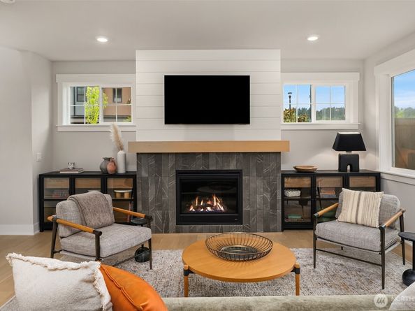 14834 NE 143rd Place 12, Woodinville WA 98072