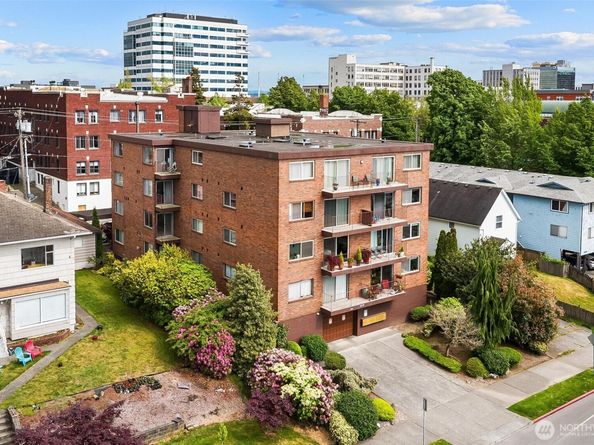 2619 Rucker Avenue 2, Everett WA 98201