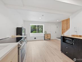 4426 176th Street SW J2, Lynnwood WA 98037