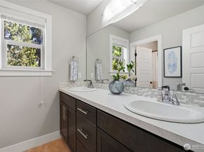 12048 SE May Creek Park Drive, Newcastle WA 98056