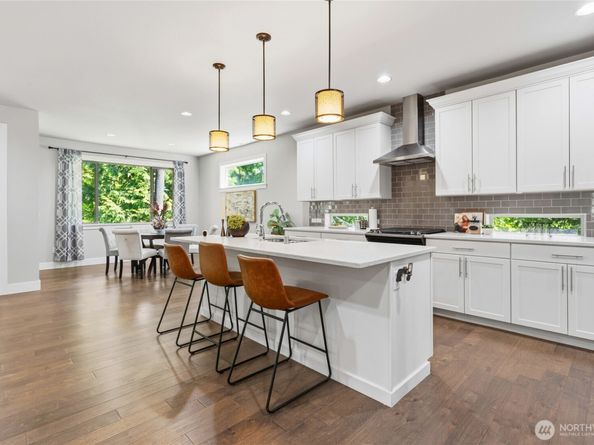 12048 SE May Creek Park Drive, Newcastle WA 98056