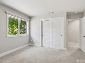 12048 SE May Creek Park Drive, Newcastle WA 98056