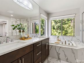 12048 SE May Creek Park Drive, Newcastle WA 98056