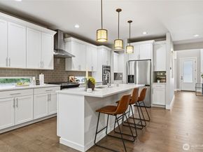 12048 SE May Creek Park Drive, Newcastle WA 98056