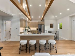 8216 Interlake Avenue N, Seattle WA 98103