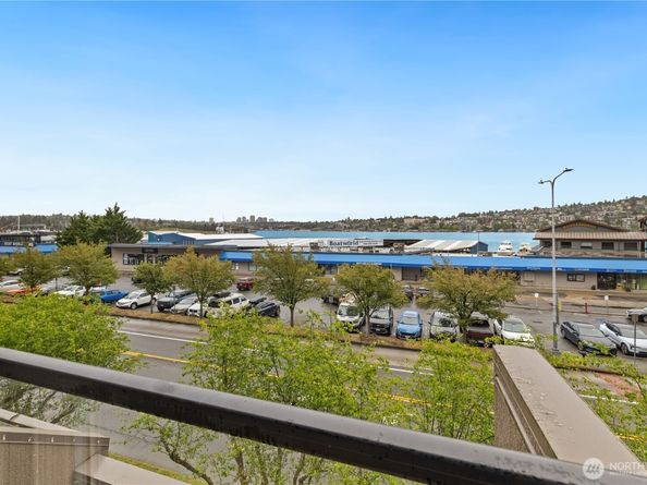 2105 Westlake Avenue N 201, Seattle WA 98109