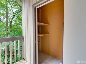 10819 NE 37th Place 224, Bellevue WA 98004