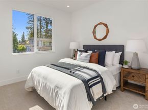 416 155th Avenue SE, Bellevue WA 98007