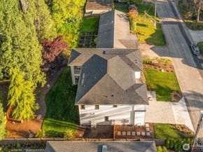 416 155th Avenue SE, Bellevue WA 98007