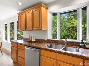 6164 NE 192nd Street, Kenmore WA 98028