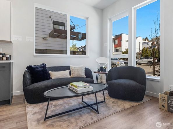 6722 Corson Avenue S B, Seattle WA 98108