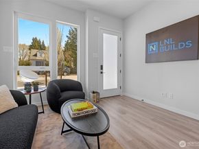 6722 Corson Avenue S B, Seattle WA 98108