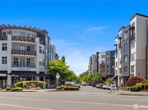 11920 98th Avenue NE 211, Kirkland WA 98034
