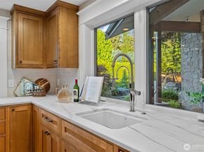 6006 128th Avenue NE, Kirkland WA 98033
