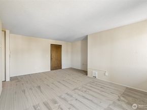2031 NW 59th Street 301, Seattle WA 98107