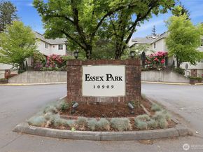 10909 Avondale Road NE T177, Redmond WA 98052