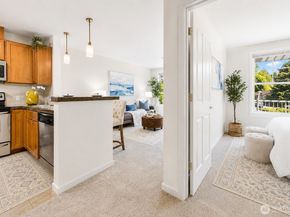 2901 NE Blakeley St 522, Seattle WA 98105