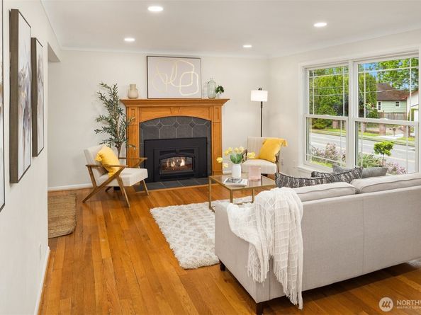 8816 16th Avenue SW, Seattle WA 98106