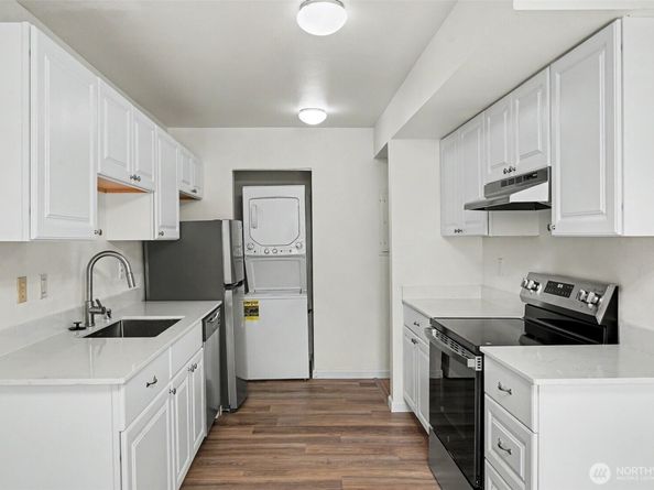 14148 74th Place NE A, Kirkland WA 98034
