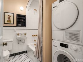 214 13th Avenue E 3, Seattle WA 98102