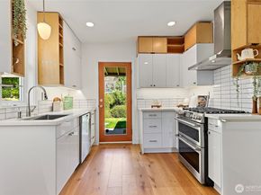 4048 37th Avenue S, Seattle WA 98118