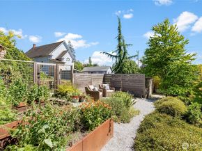 4048 37th Avenue S, Seattle WA 98118