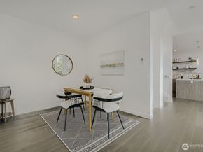 2573 13th Avenue W, Seattle WA 98119