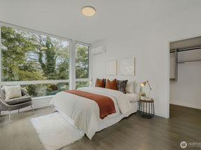 2573 13th Avenue W, Seattle WA 98119