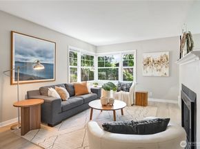 9336 35th Avenue NE, Seattle WA 98115