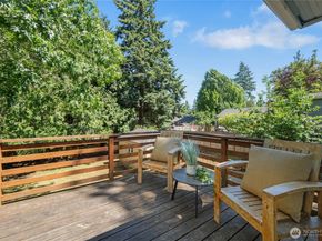 9336 35th Avenue NE, Seattle WA 98115