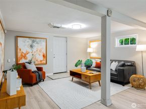 9336 35th Avenue NE, Seattle WA 98115