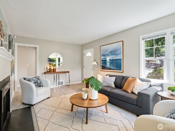 9336 35th Avenue NE, Seattle WA 98115