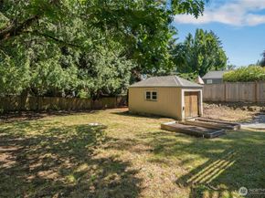 9336 35th Avenue NE, Seattle WA 98115