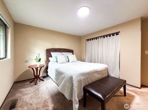 12826 NE 184th Court, Bothell WA 98011