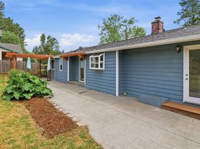 20122 32nd Avenue W, Lynnwood WA 98036