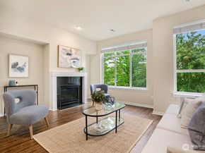 81 Sky Ridge Road NW 702, Issaquah WA 98027