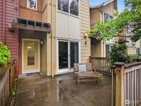 81 Sky Ridge Road NW 702, Issaquah WA 98027