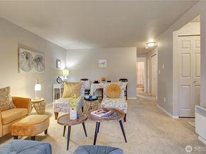 1126 N 198th Street B302, Shoreline WA 98133