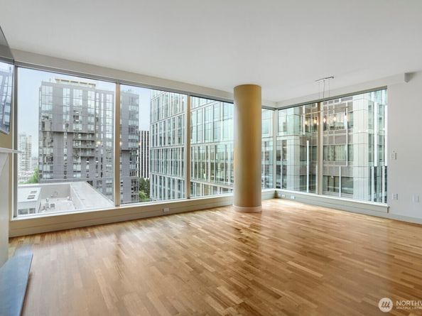 10650 NE 9th Place 1520, Bellevue WA 98004