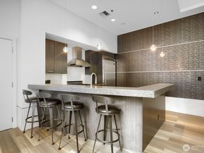 10650 NE 9th Place 1520, Bellevue WA 98004