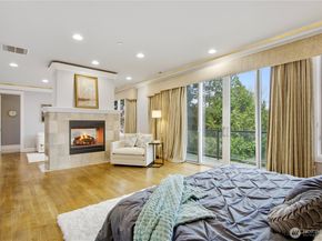 2 Crescent Key SE, Bellevue WA 98006