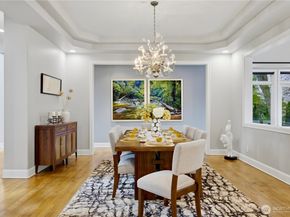 2 Crescent Key SE, Bellevue WA 98006