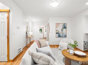 1328 Stonecress Lane NE, Bainbridge Island WA 98110